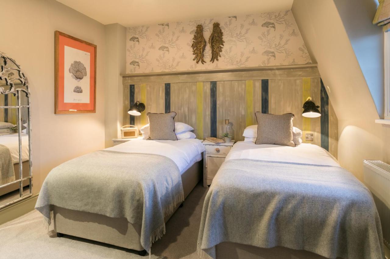 The Angel & Blue Pig Hotel Lymington Exterior photo