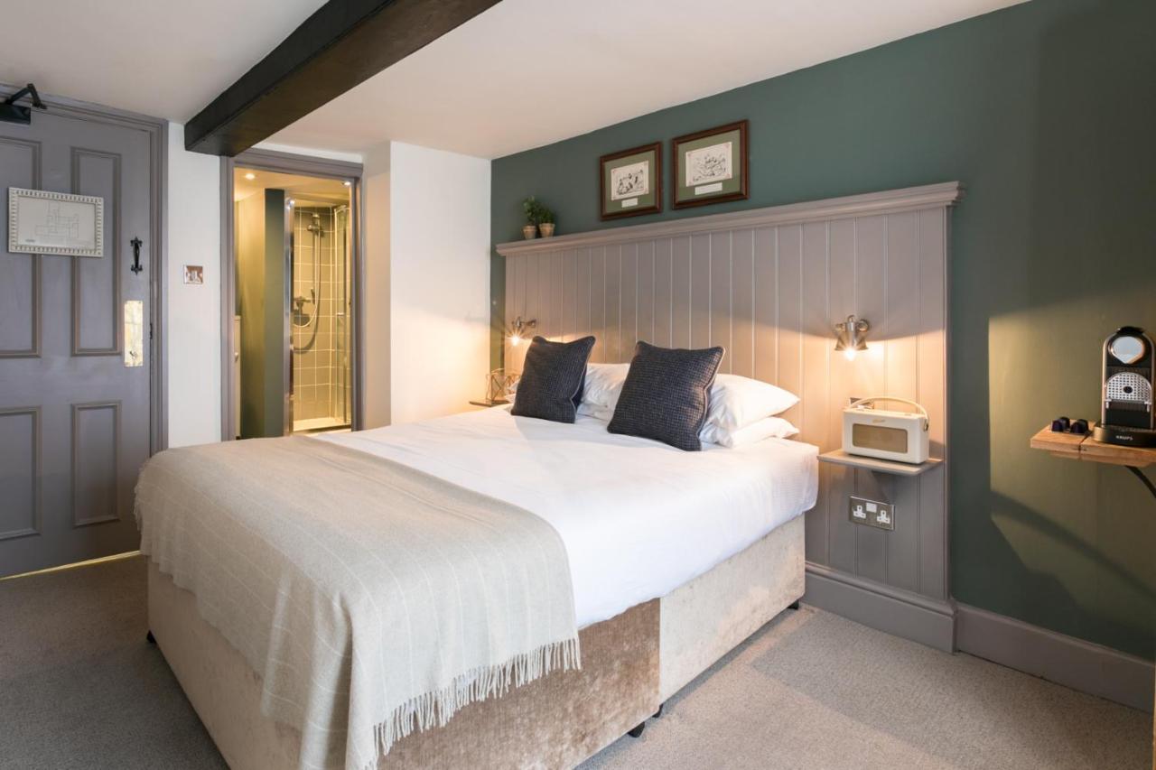 The Angel & Blue Pig Hotel Lymington Exterior photo